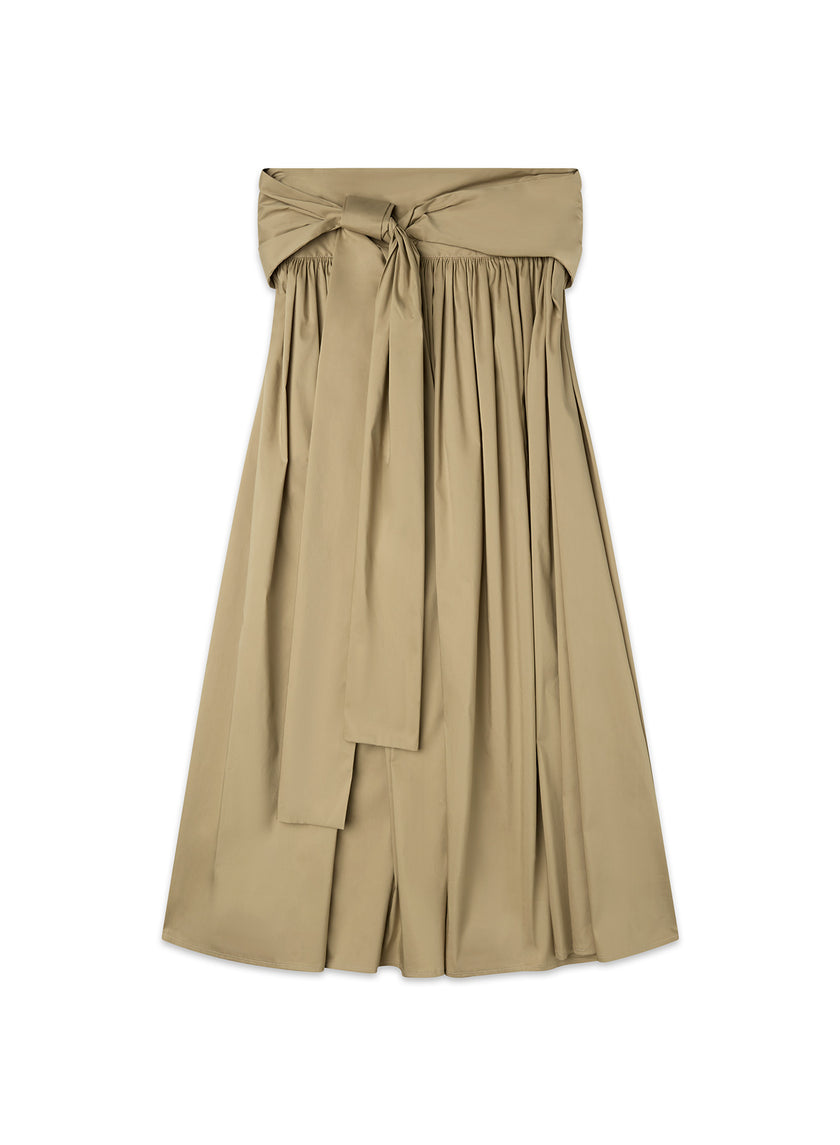 Gonna ampia con fusciacca a fiocco