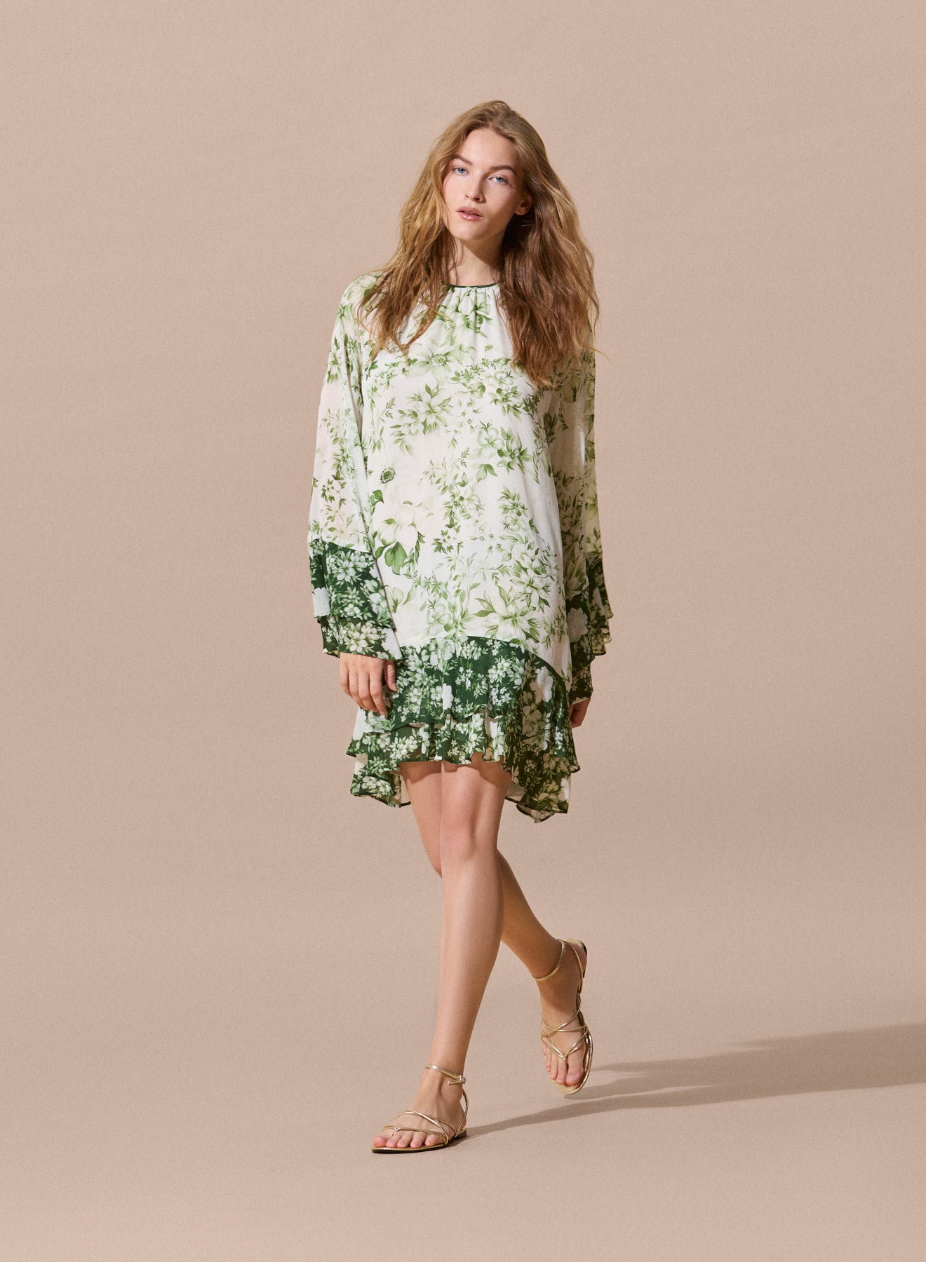 Abito corto floreale in chiffon di viscosa