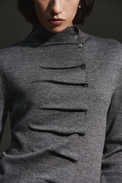 Maglia a collo alto con dettaglio drappeggiato