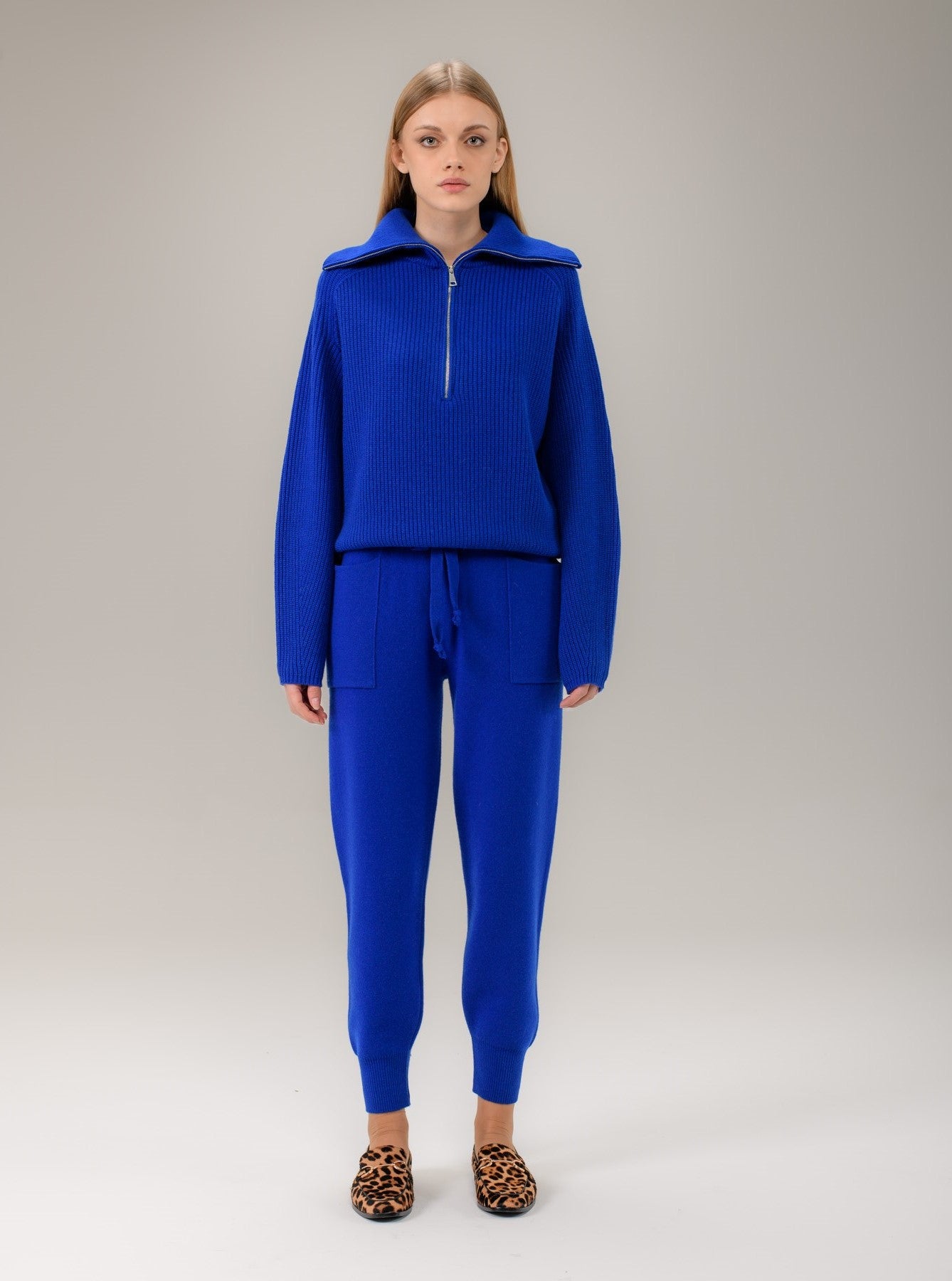SHADE Italy - Pantalone jogger in maglia con tasche a toppa